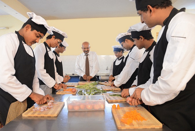 Food & Beverage Service Lab